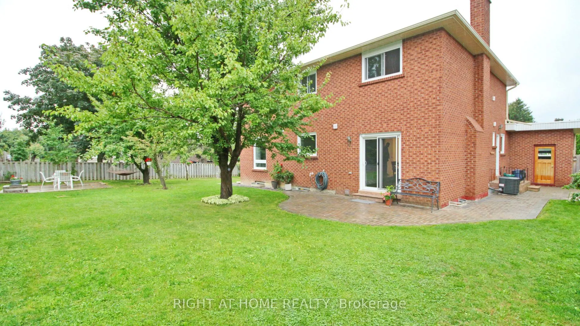 304 Firglen Ridge