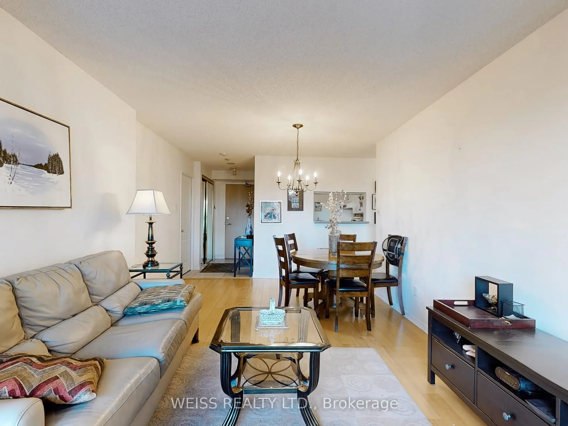 11 Townsgate Drive #401