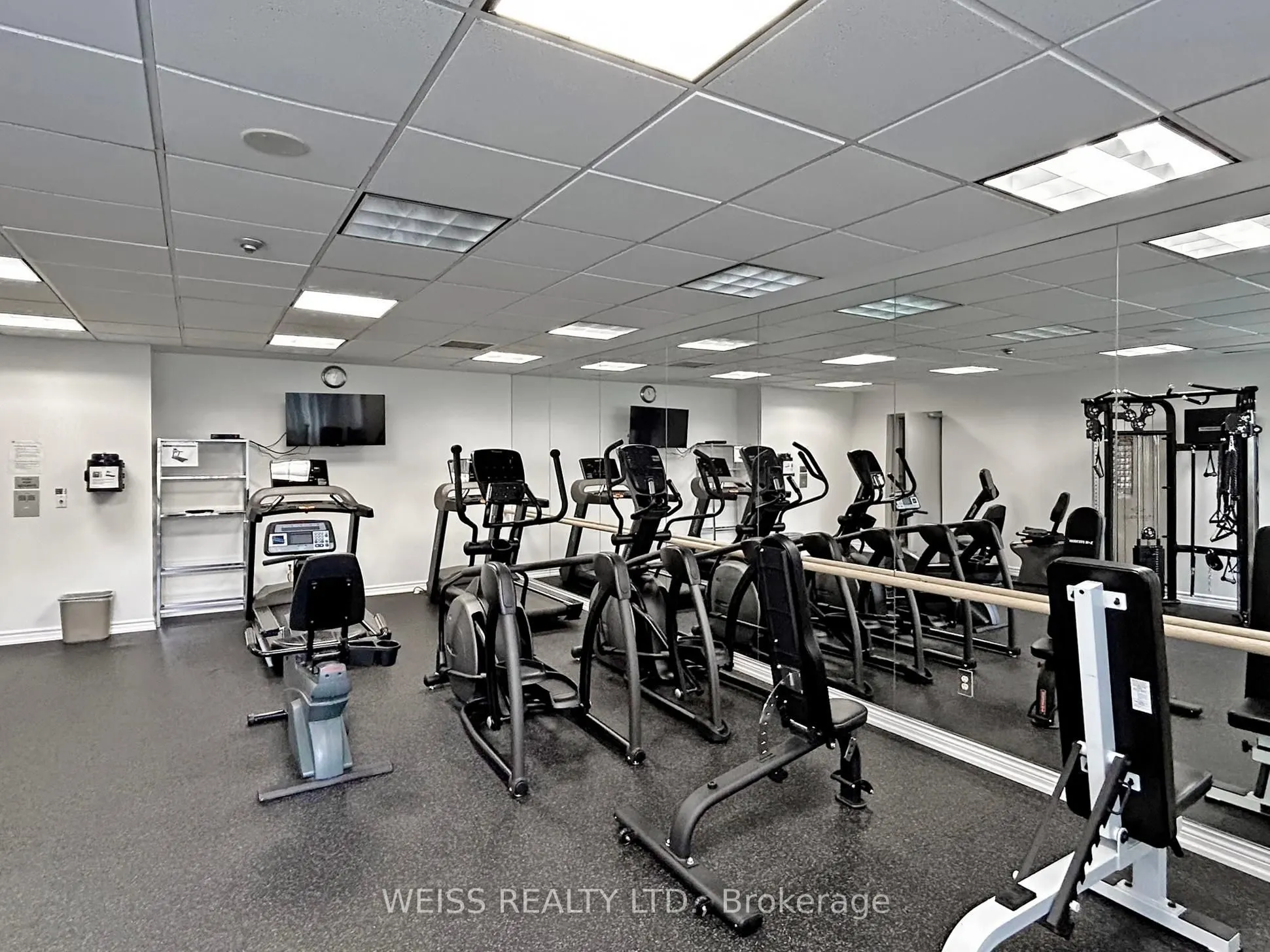 11 Townsgate Drive #401