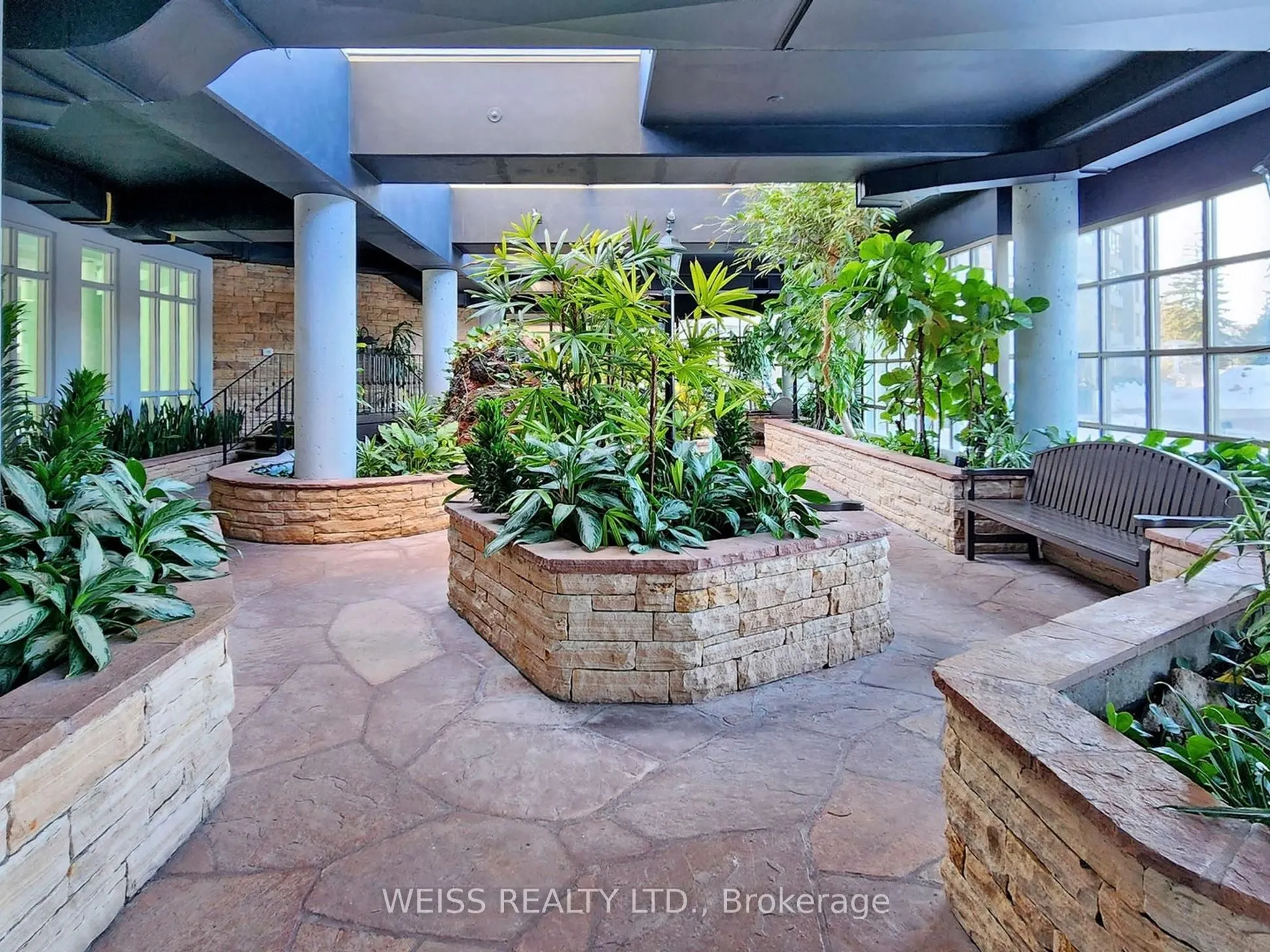 11 Townsgate Drive #401