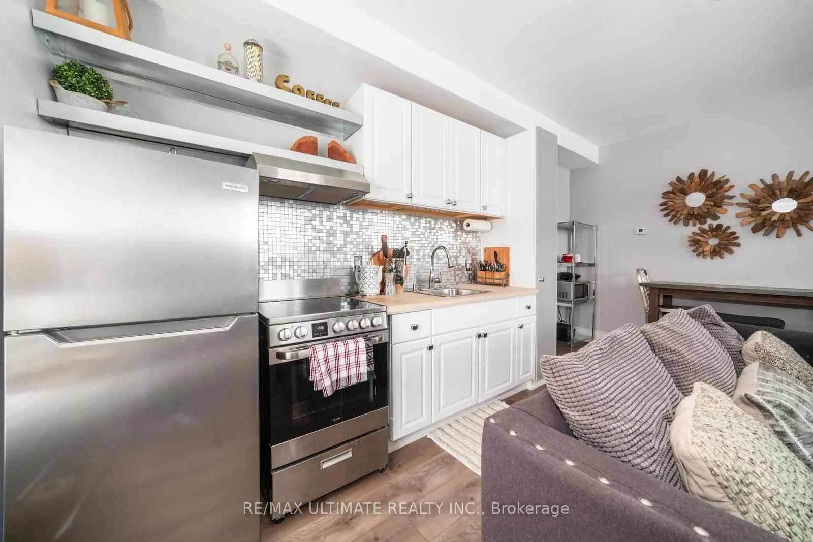 2339 Major Mackenzie Drive