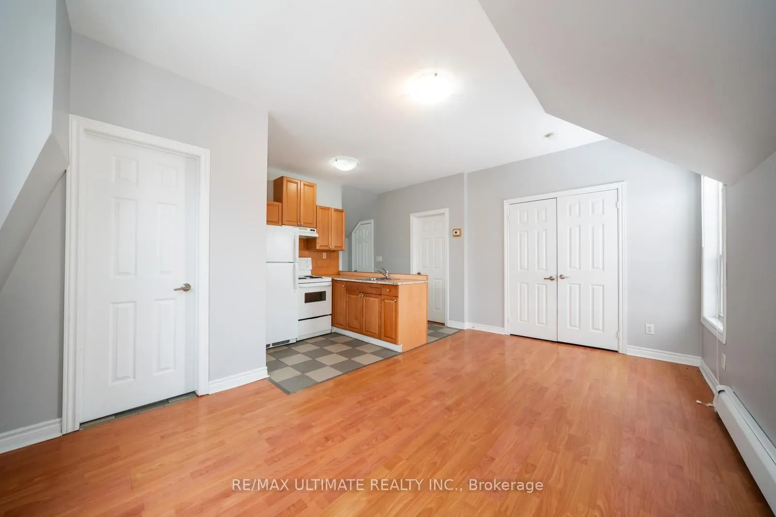 2339 Major Mackenzie Drive