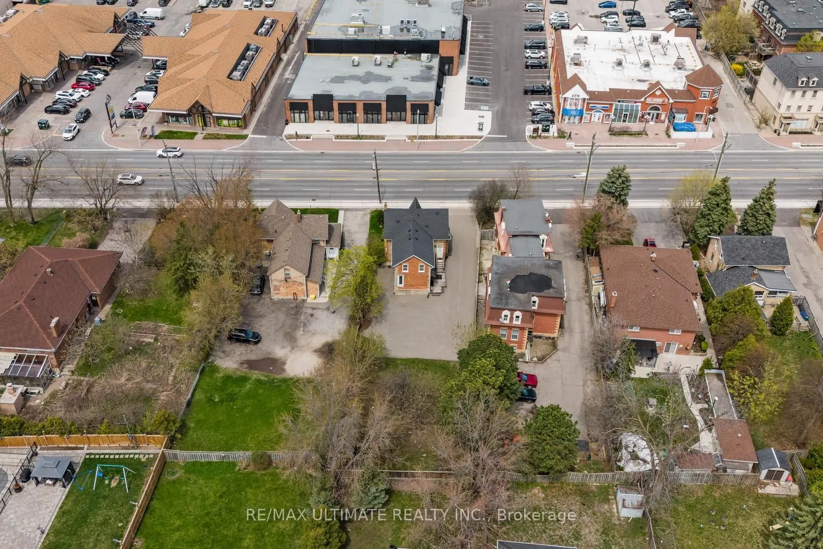 2339 Major Mackenzie Drive