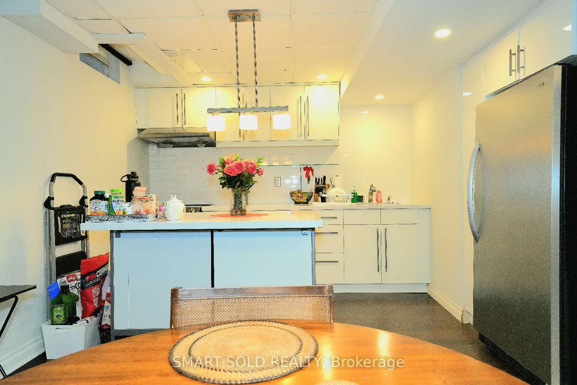 8 Gordon Weeden Road