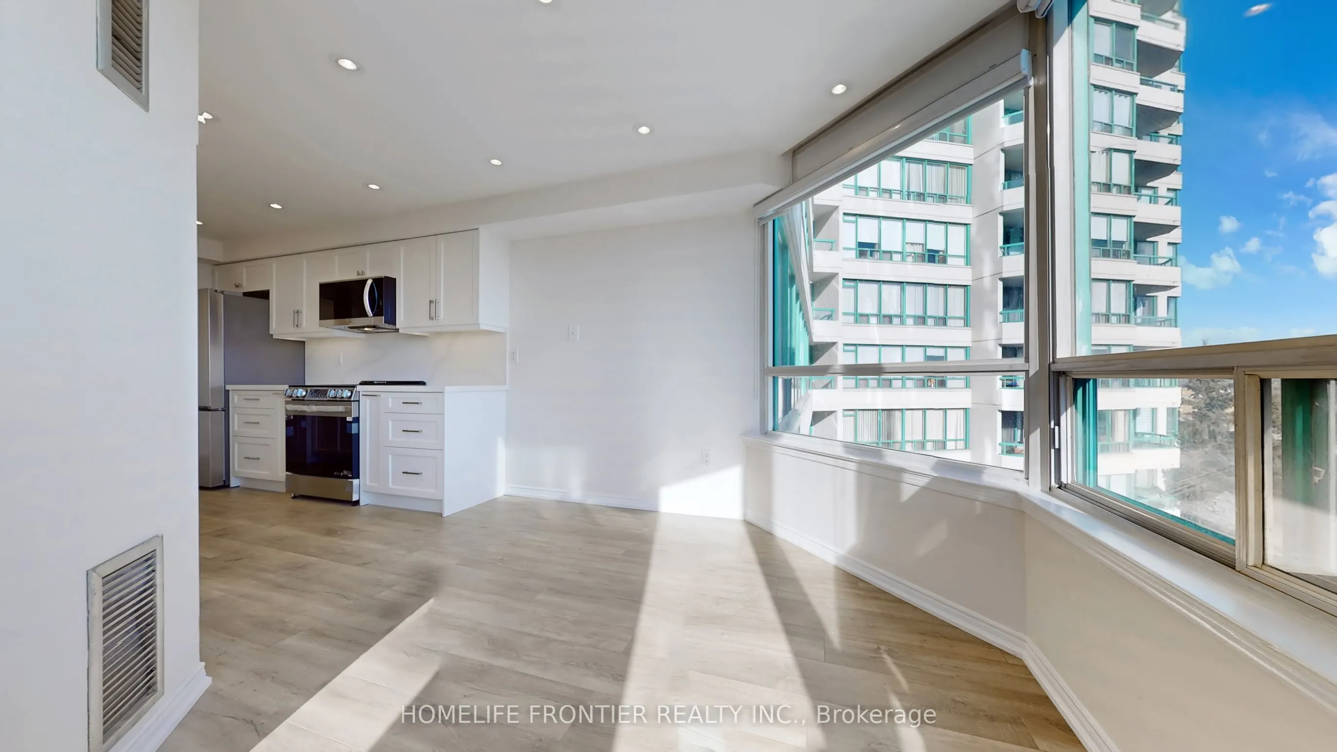 7250 Yonge Street, #605