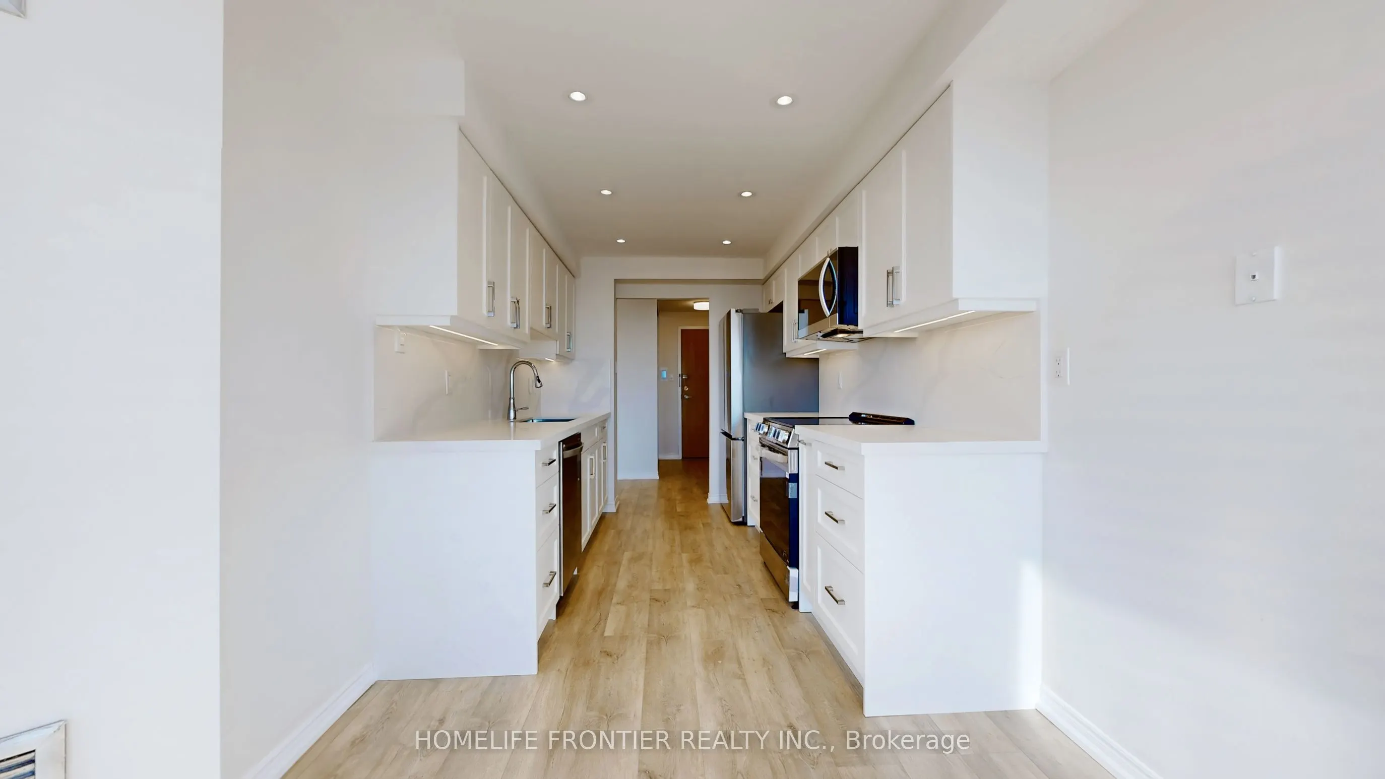 7250 Yonge Street, #605