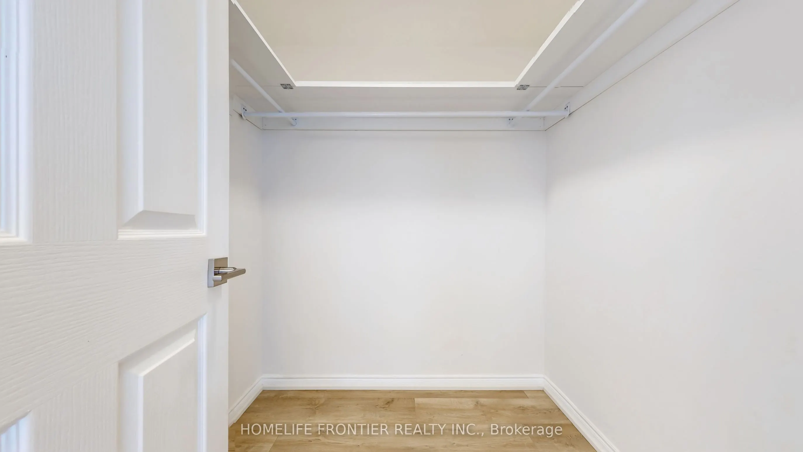 7250 Yonge Street, #605