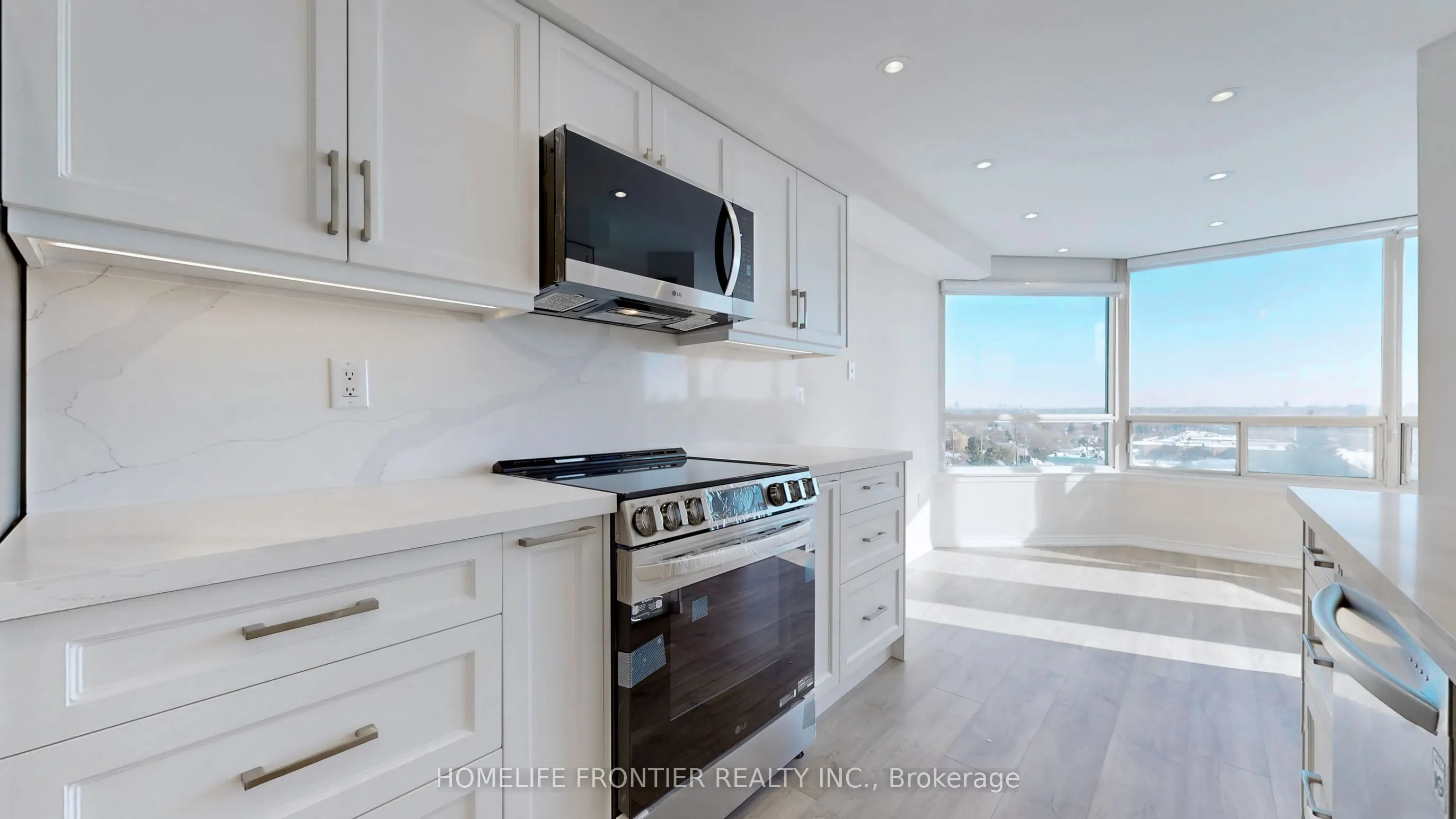 7250 Yonge Street, #605
