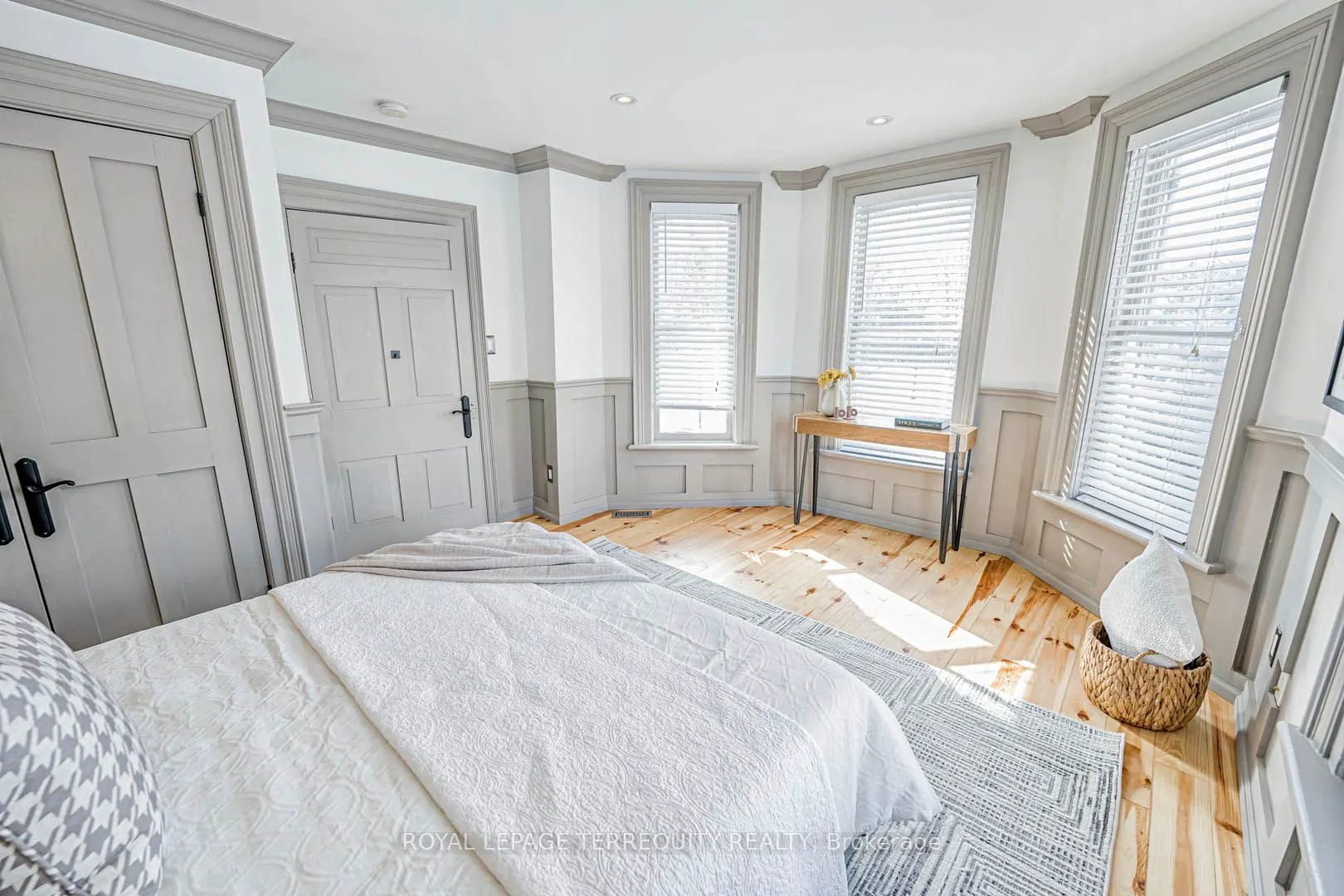 6 Aileen Lewis Court