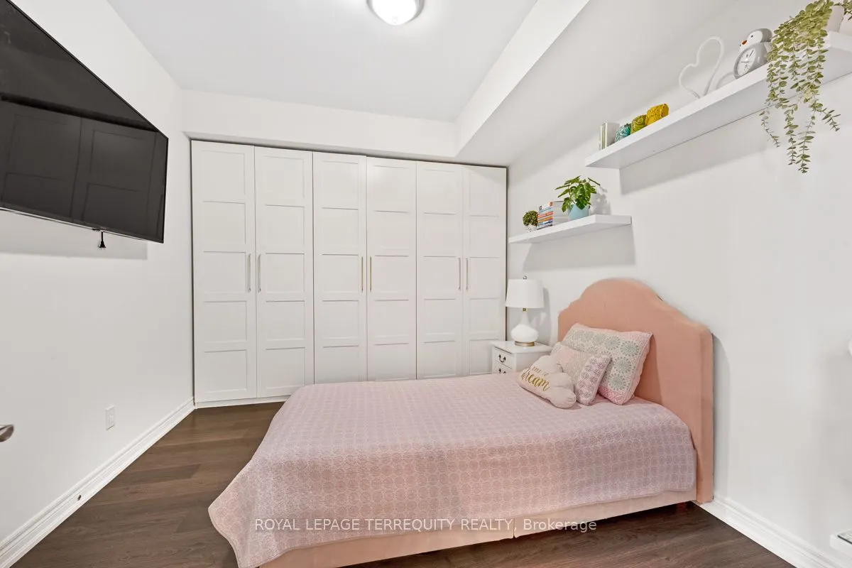 9245 Jane Street, #1015