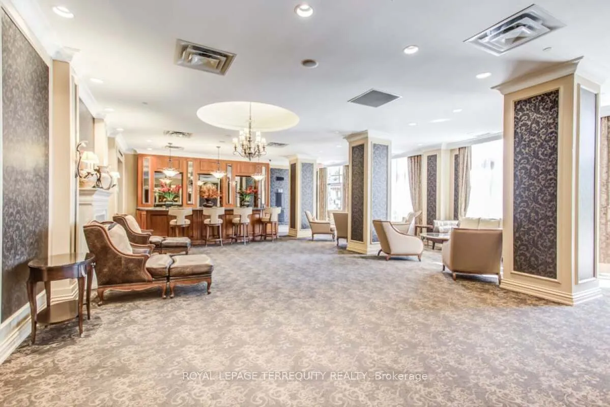 9245 Jane Street, #1015
