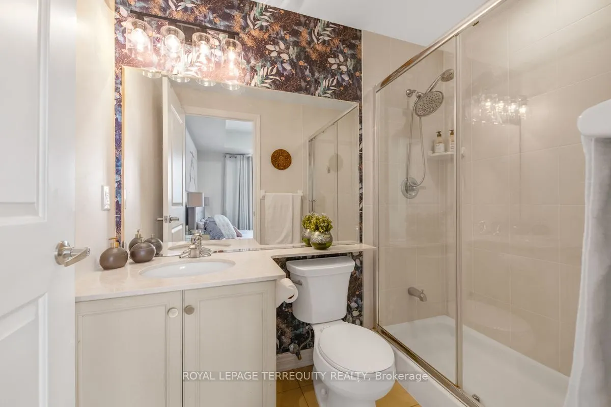 9245 Jane Street, #1015