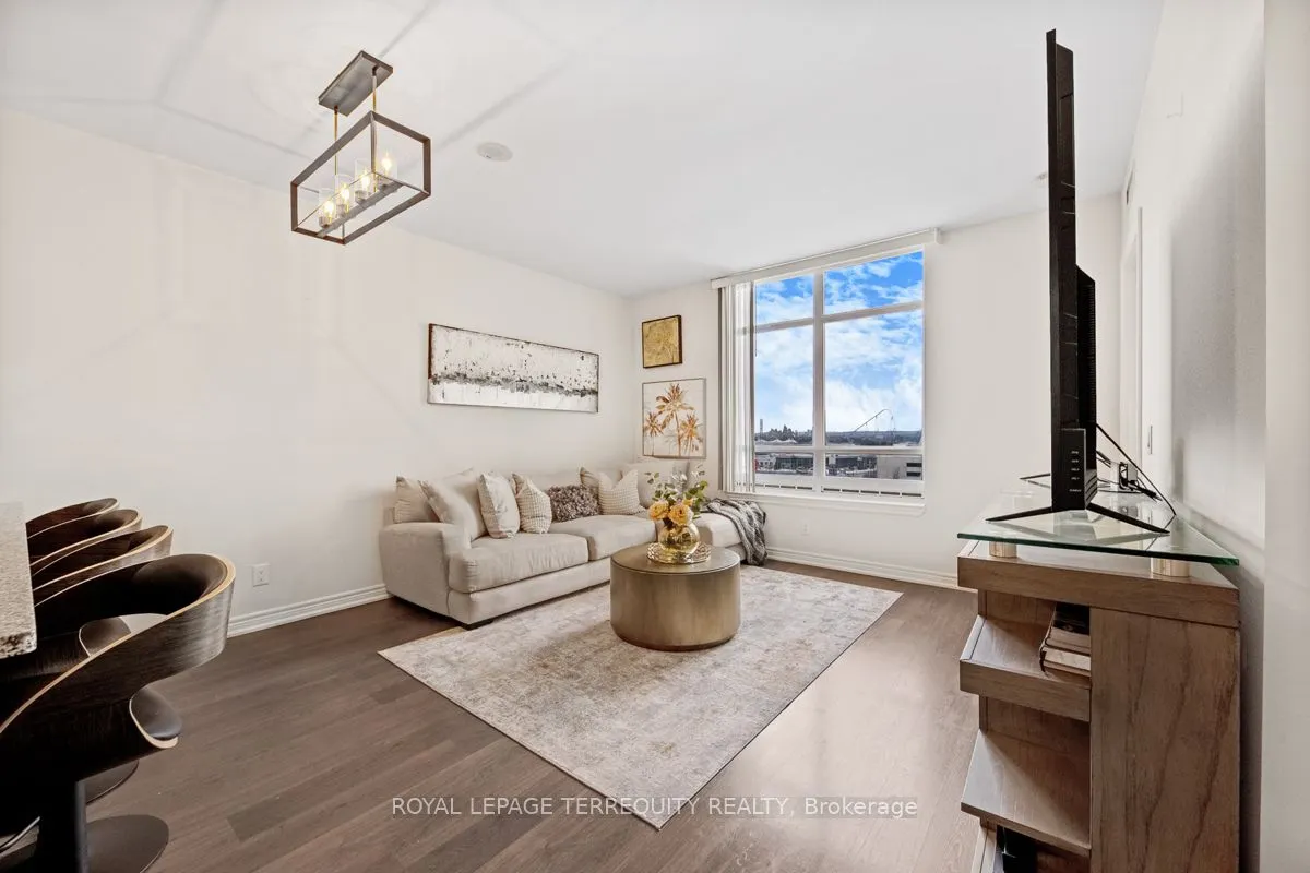 9245 Jane Street, #1015
