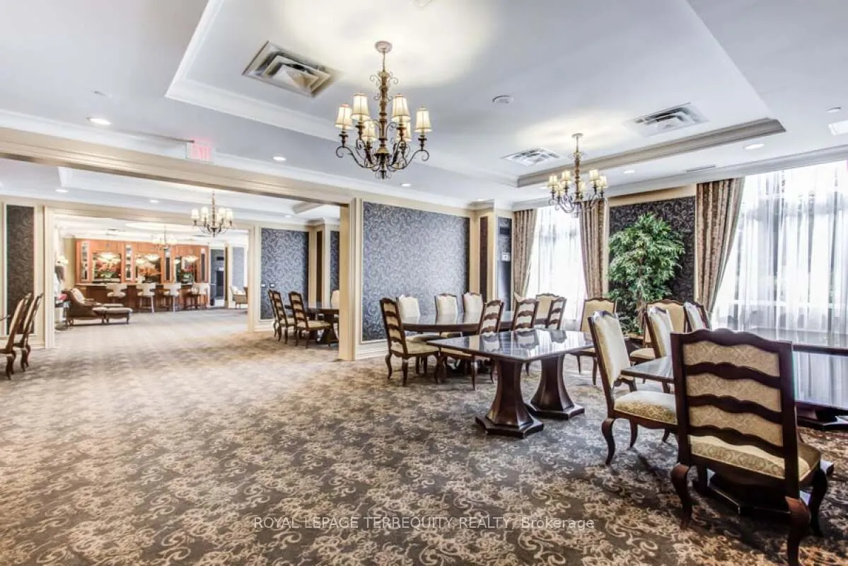 9245 Jane Street, #1015