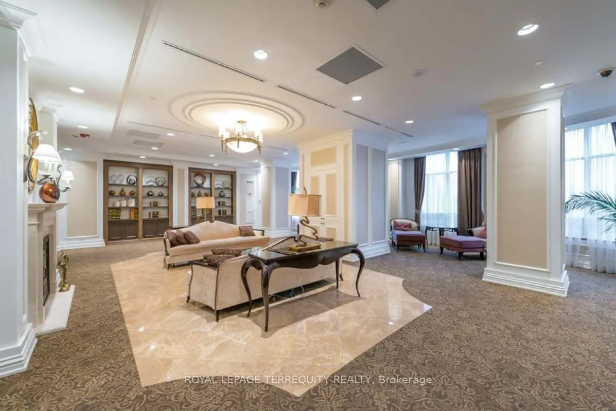 9245 Jane Street, #1015