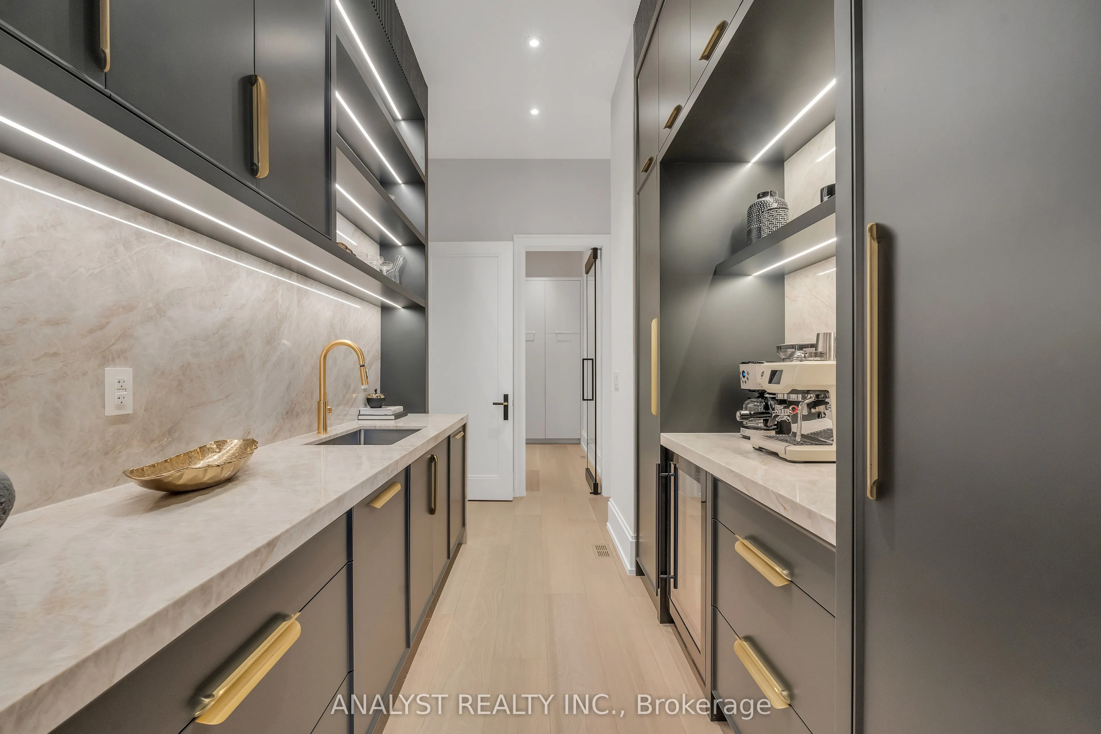81 Ellis Avenue