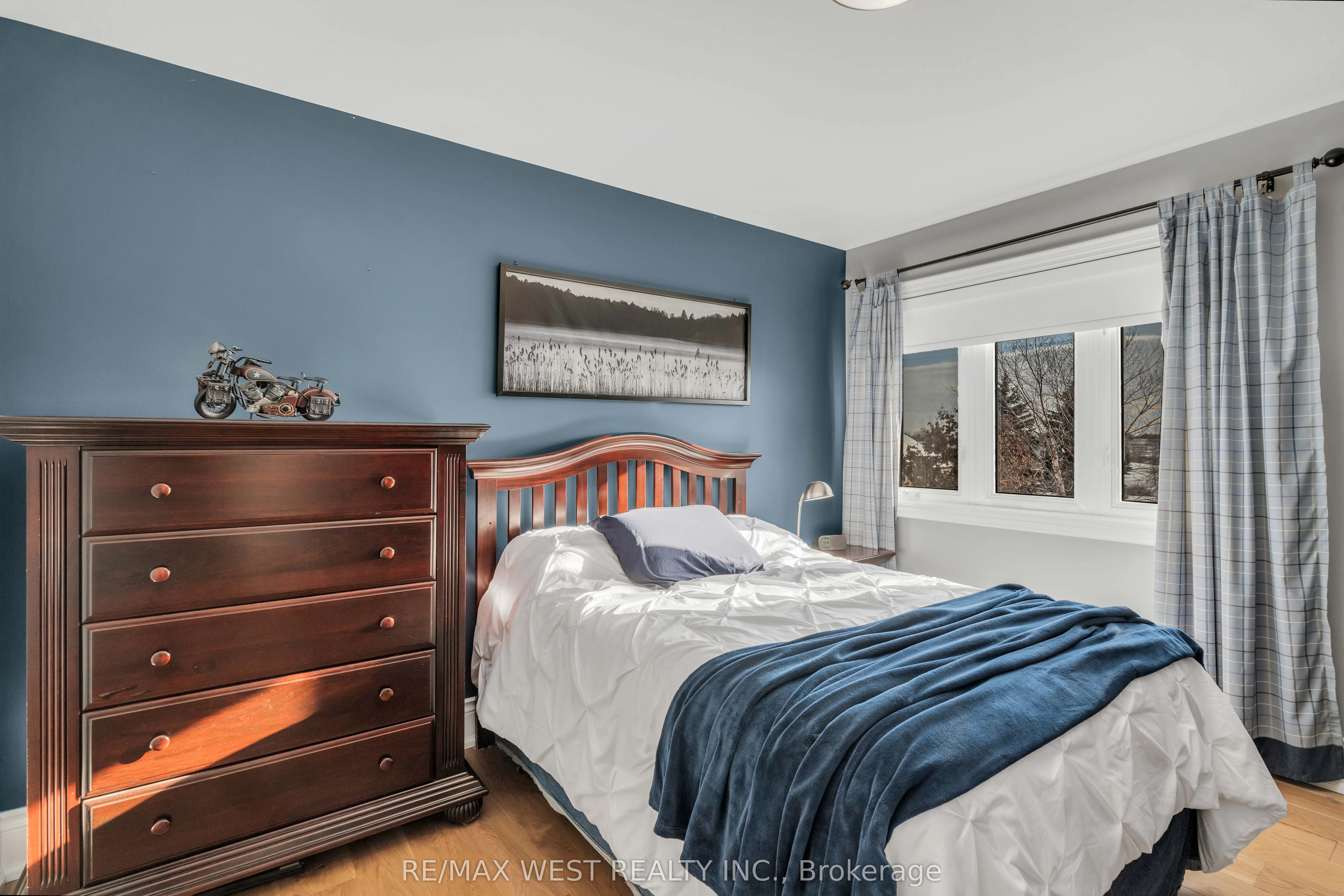 10 Farmcrest Court
