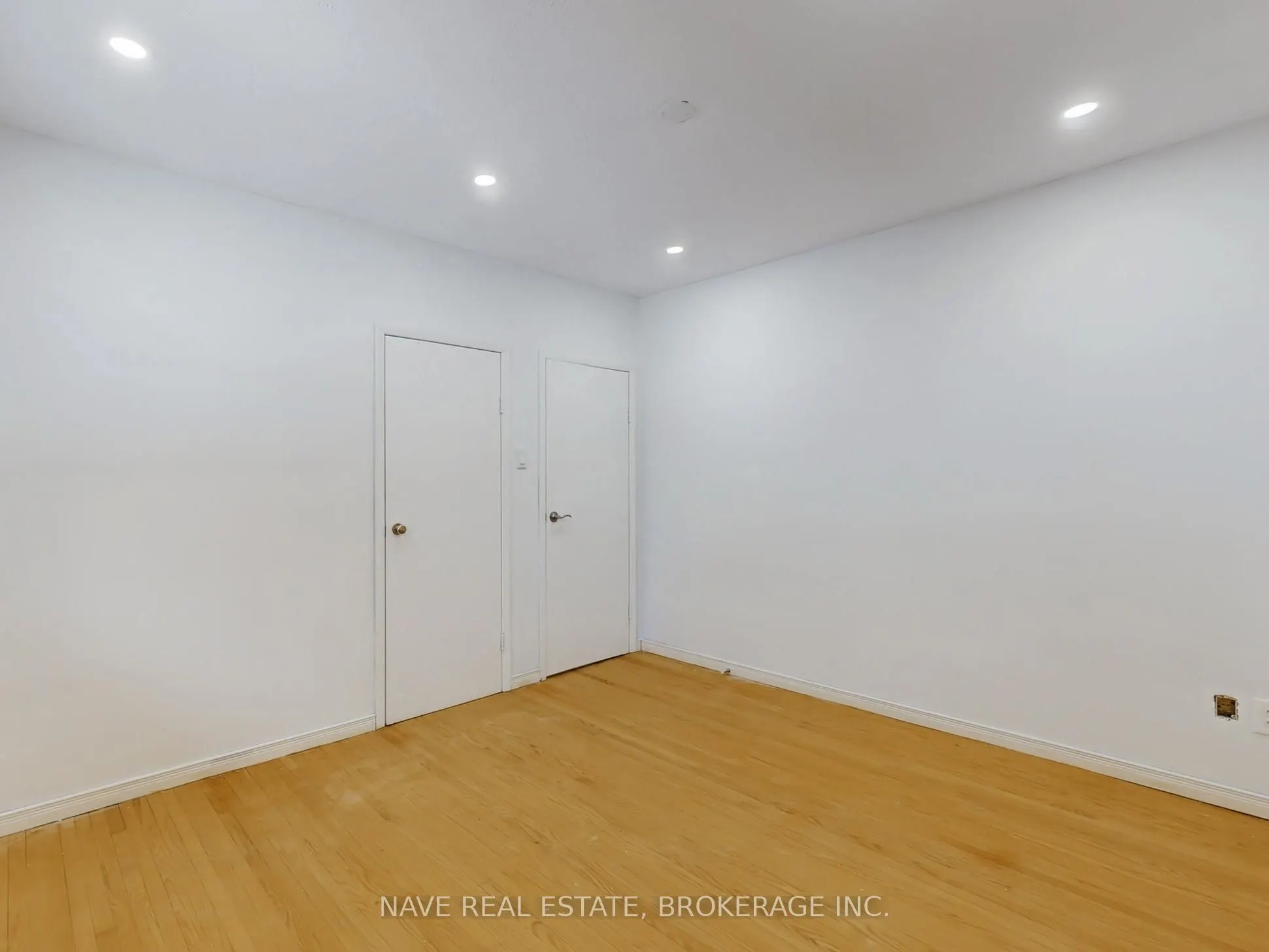 20015 Bathurst Street