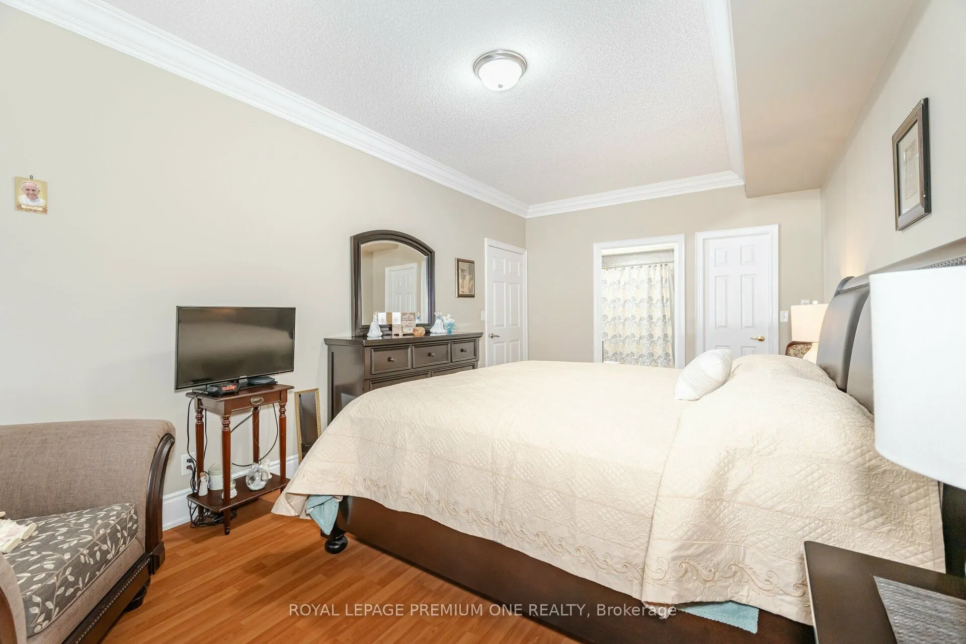 9451 Jane Street, #210