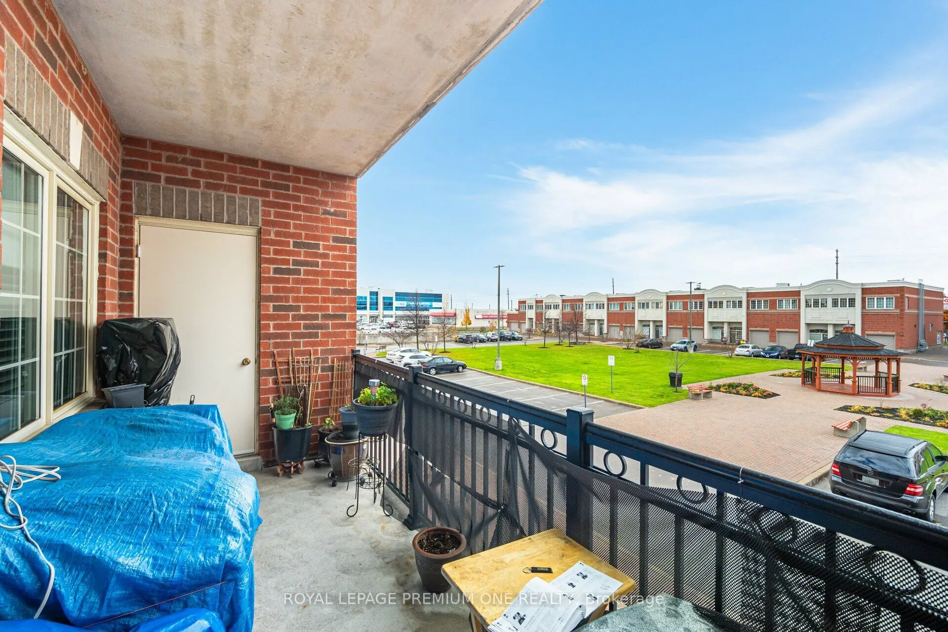 9451 Jane Street, #210