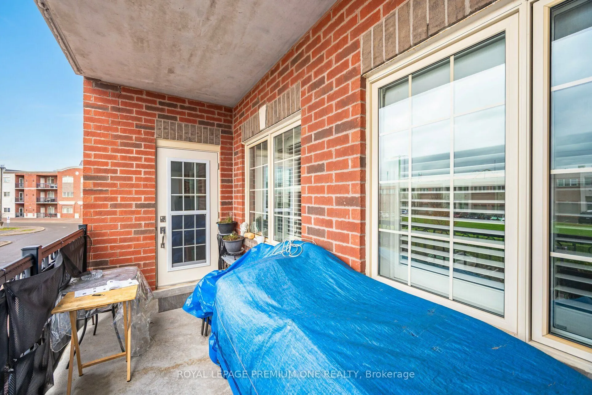 9451 Jane Street, #210
