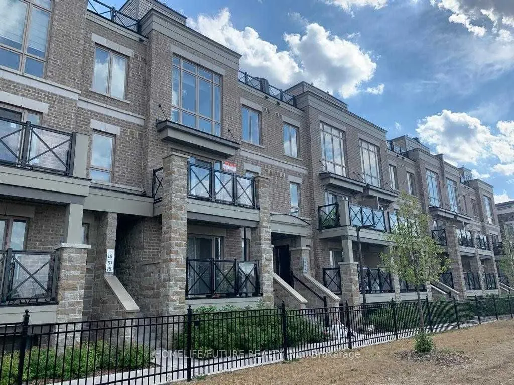 10 Dunsheath Way, #223
