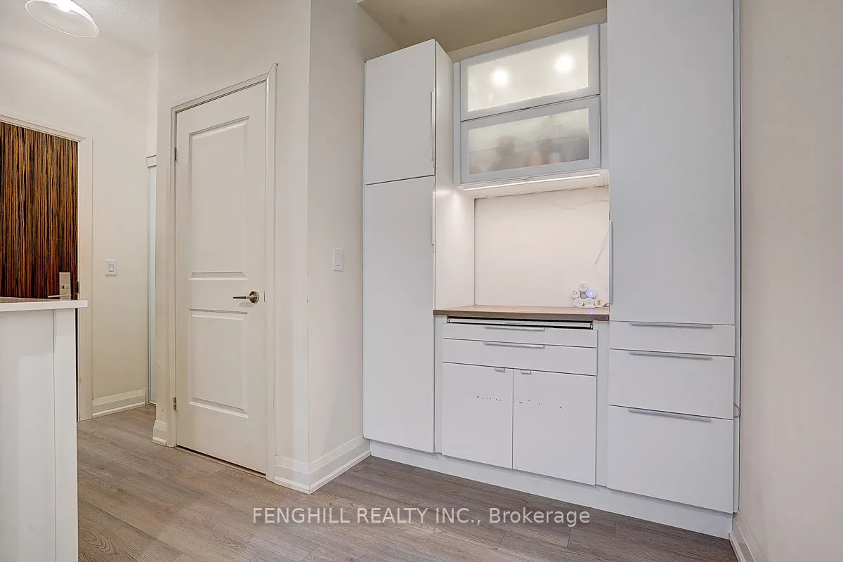 8763 Bayview Avenue, #506