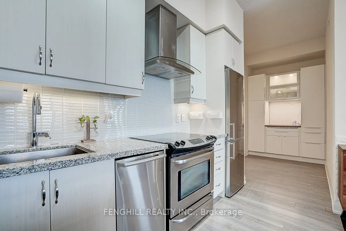 8763 Bayview Avenue, #506