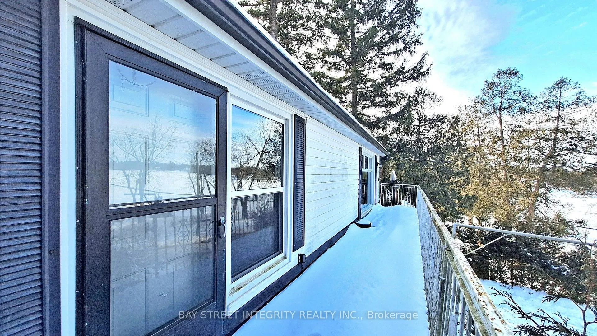 5919 Lakeshore Road