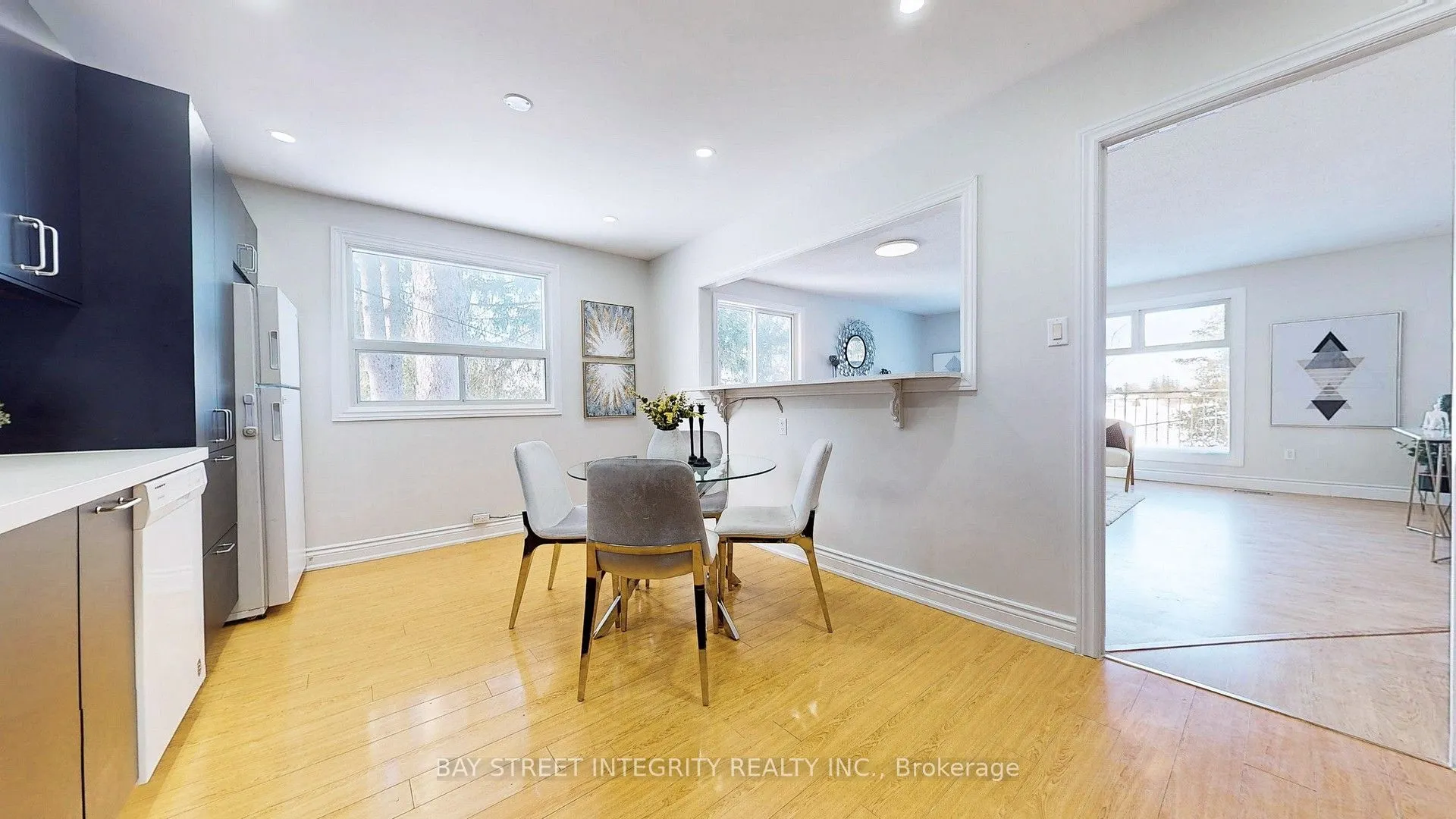 5919 Lakeshore Road