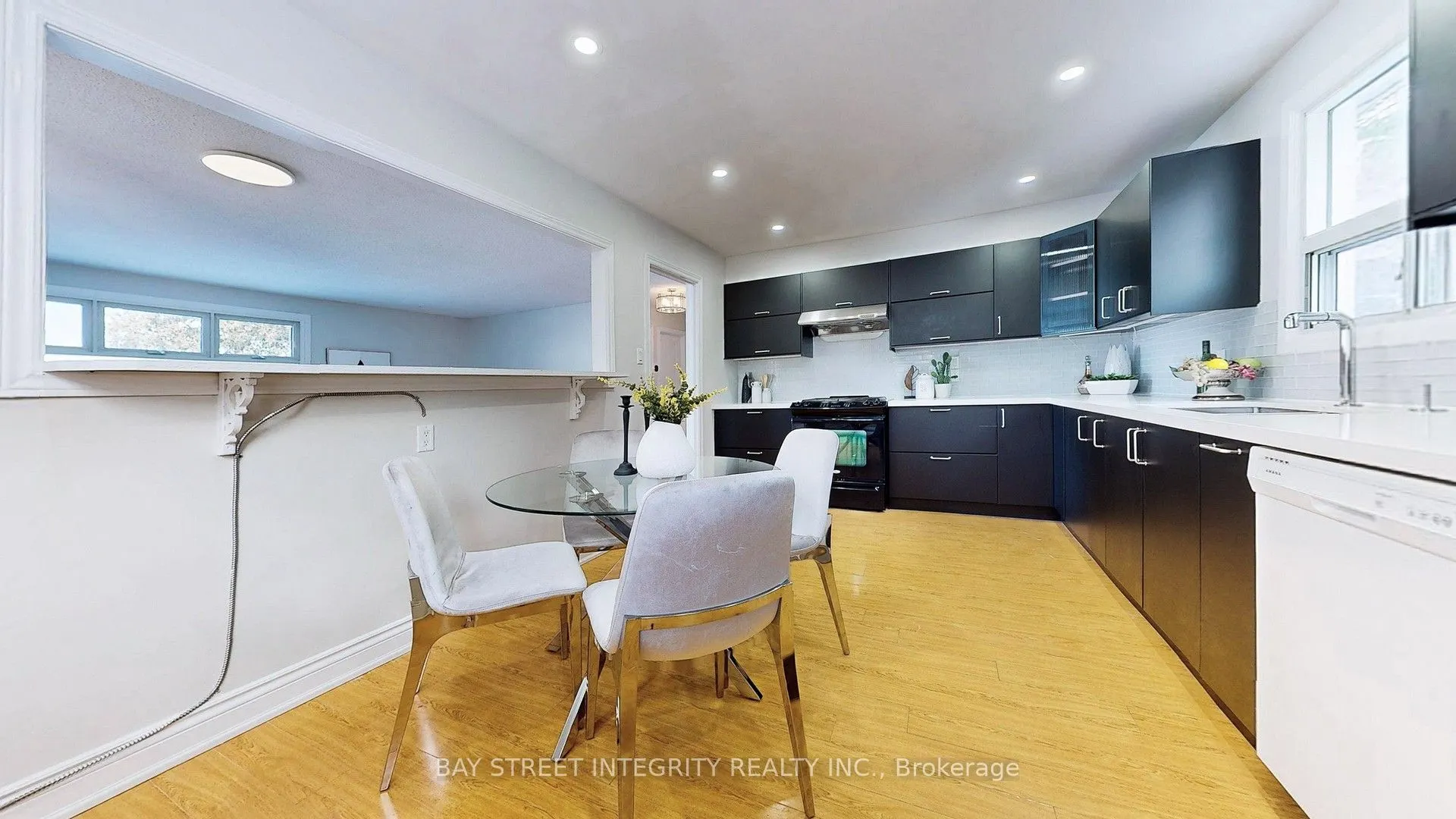 5919 Lakeshore Road