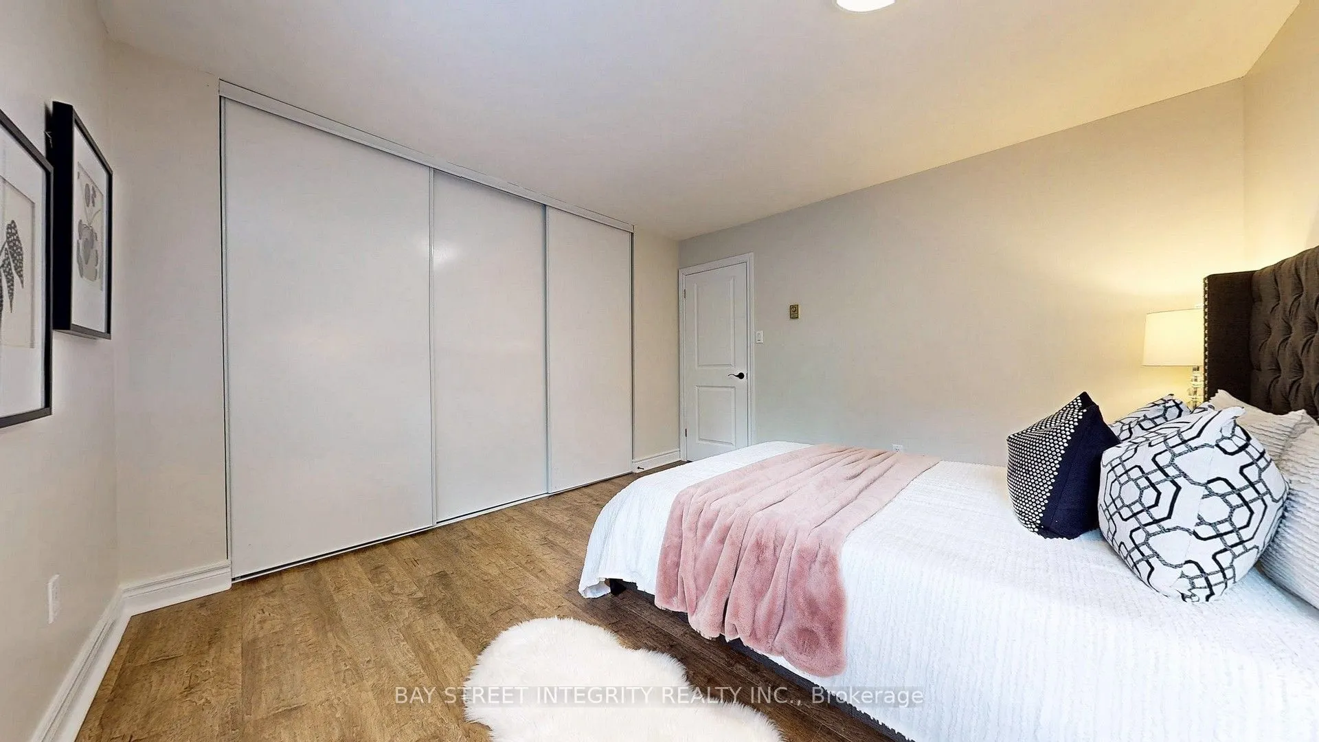 5919 Lakeshore Road