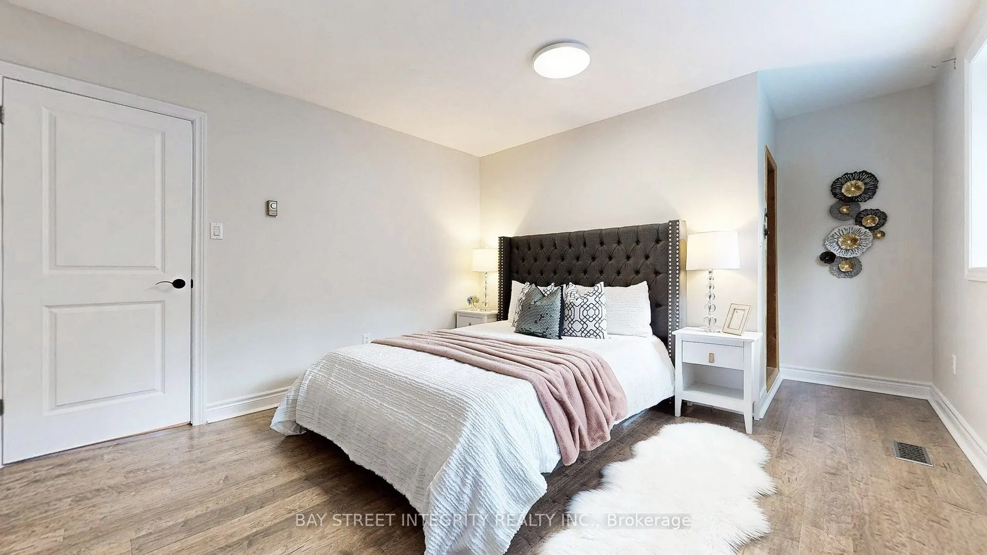 5919 Lakeshore Road