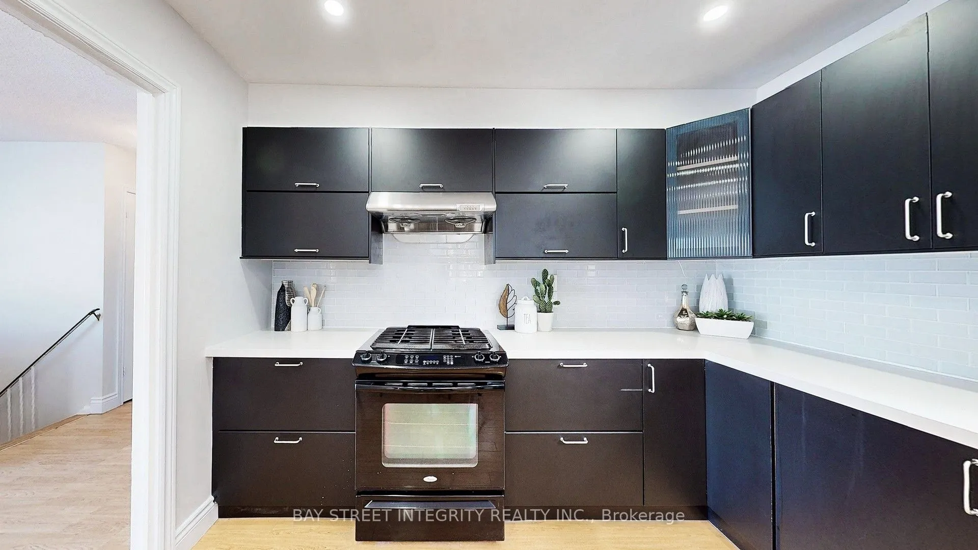 5919 Lakeshore Road