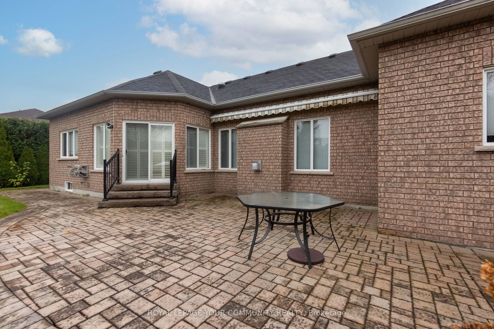 176 Laurentian Boulevard