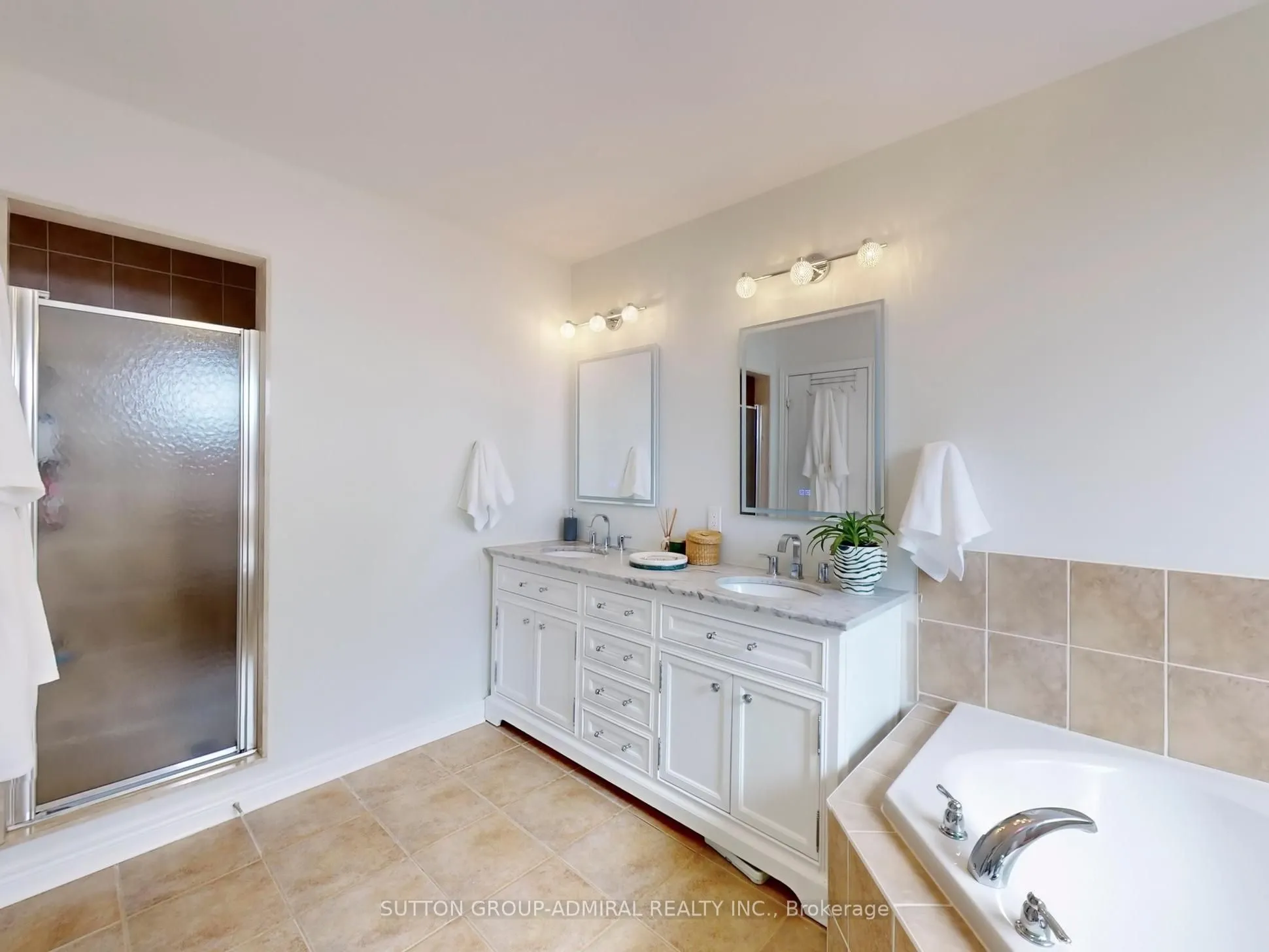 183 Wainscot Avenue