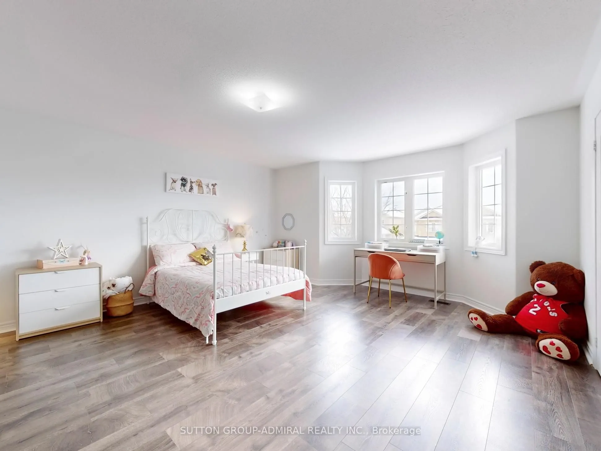 183 Wainscot Avenue
