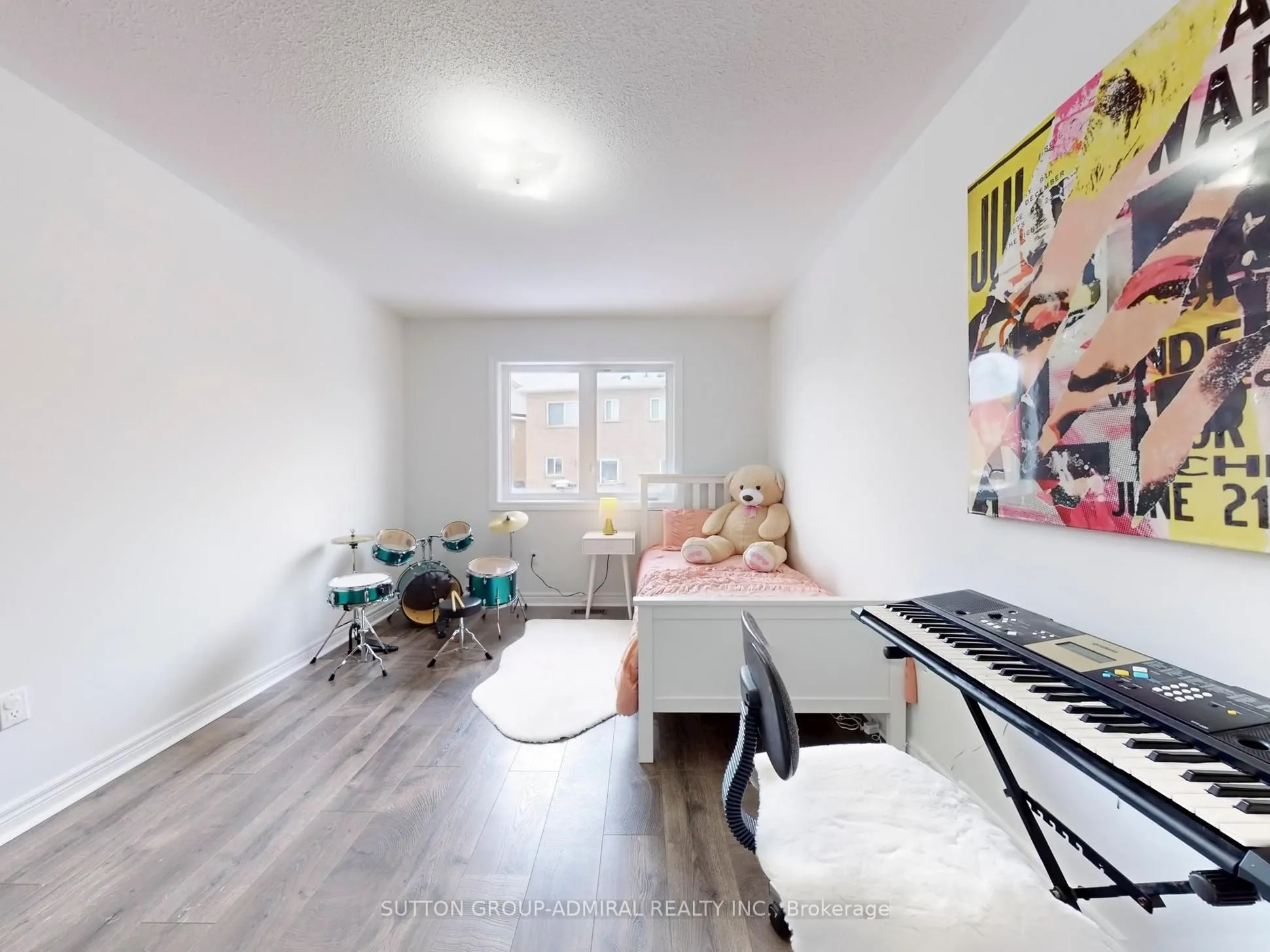 183 Wainscot Avenue