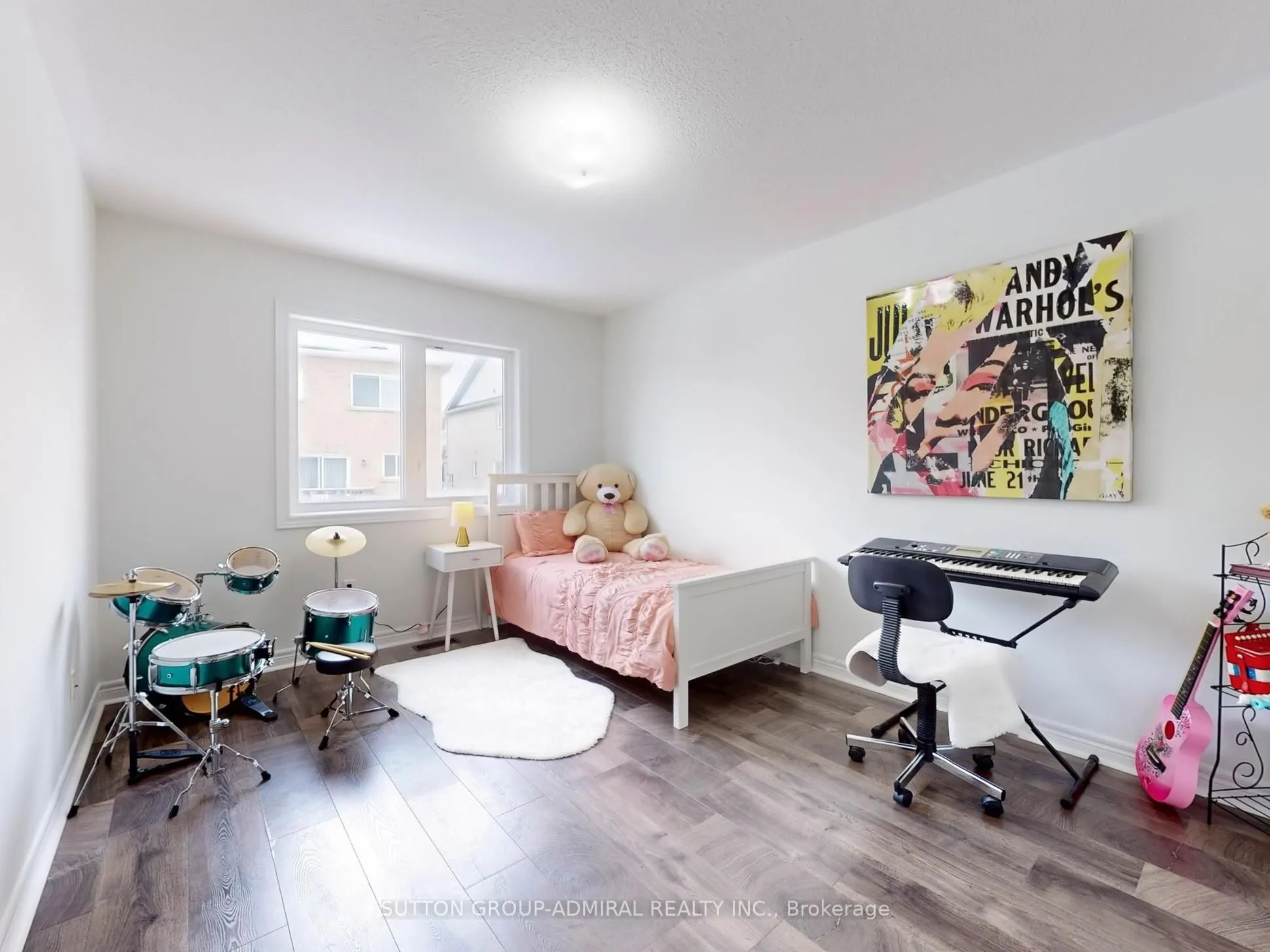 183 Wainscot Avenue