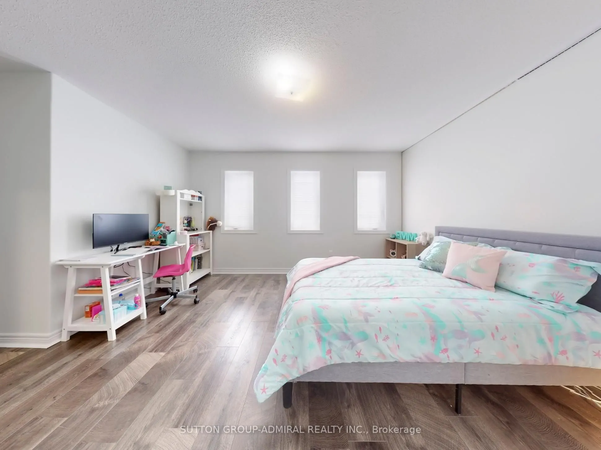 183 Wainscot Avenue