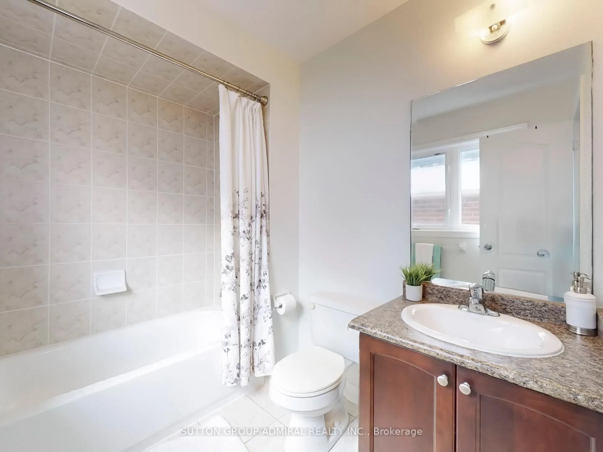 183 Wainscot Avenue