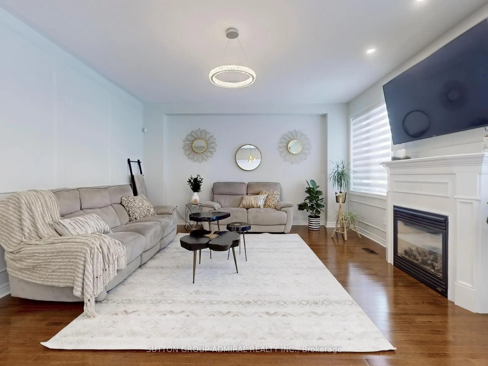 183 Wainscot Avenue