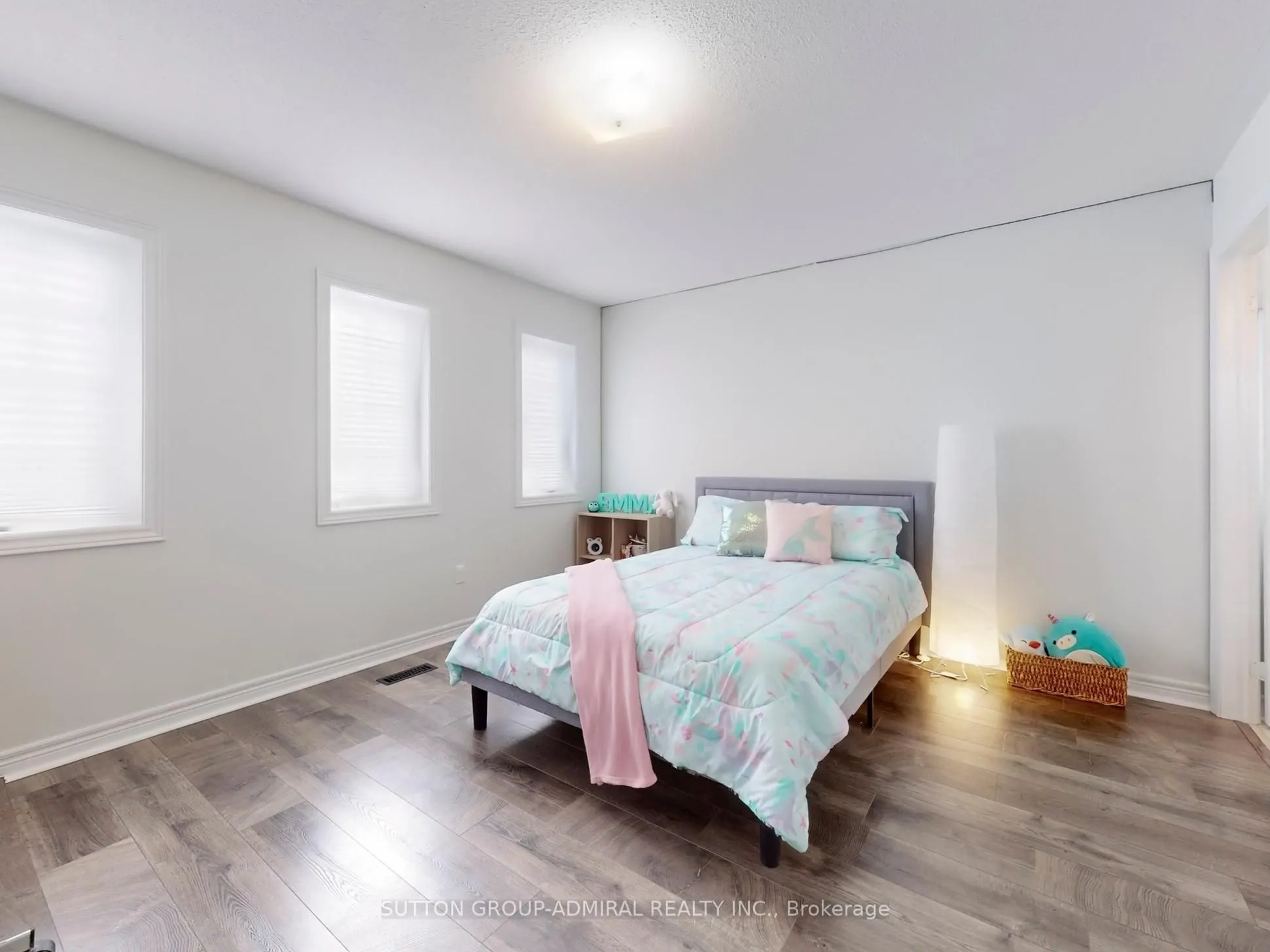 183 Wainscot Avenue
