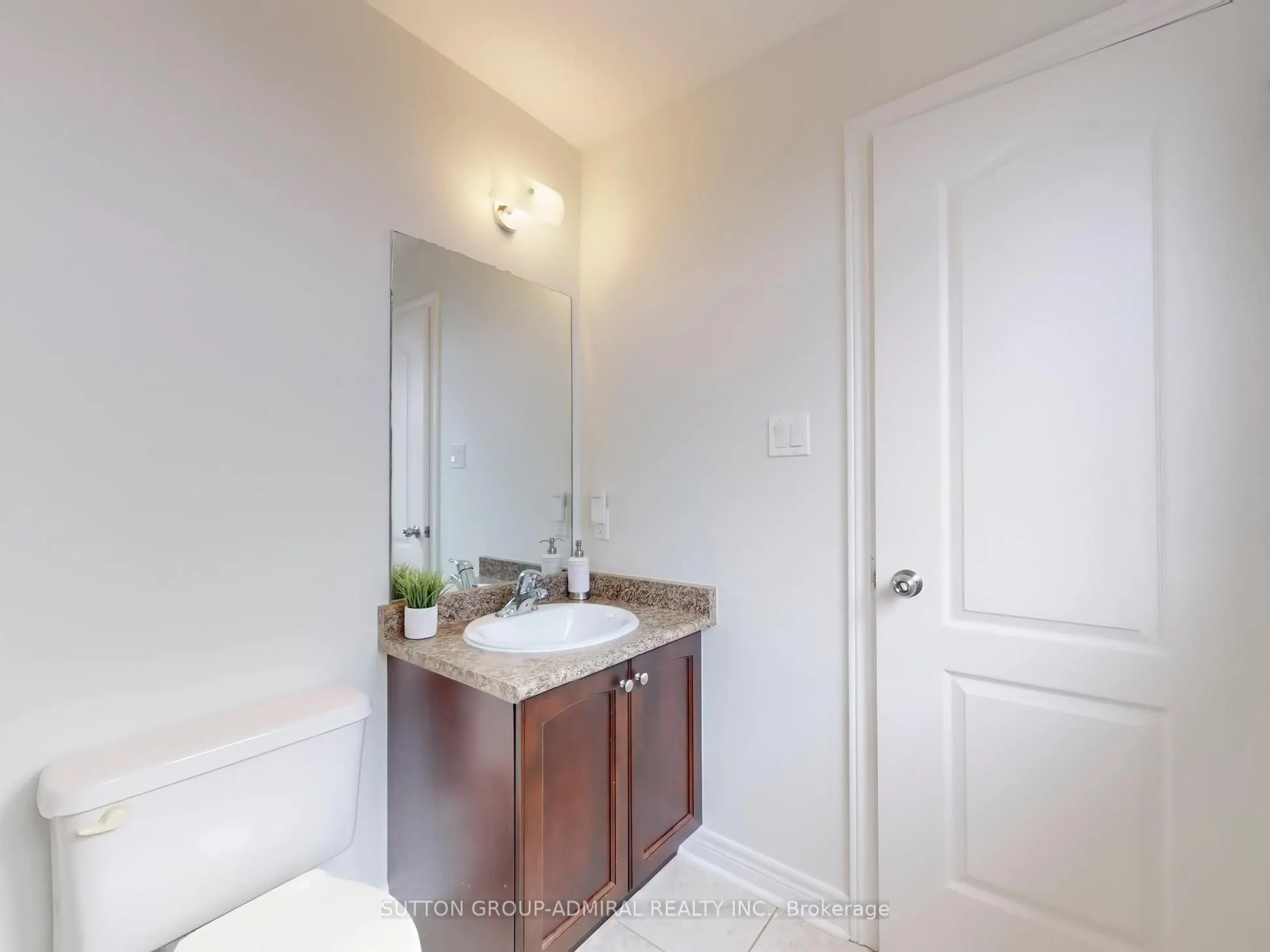 183 Wainscot Avenue