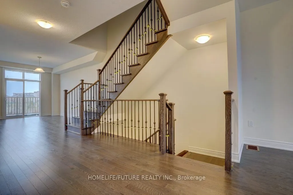 8 Andress Way