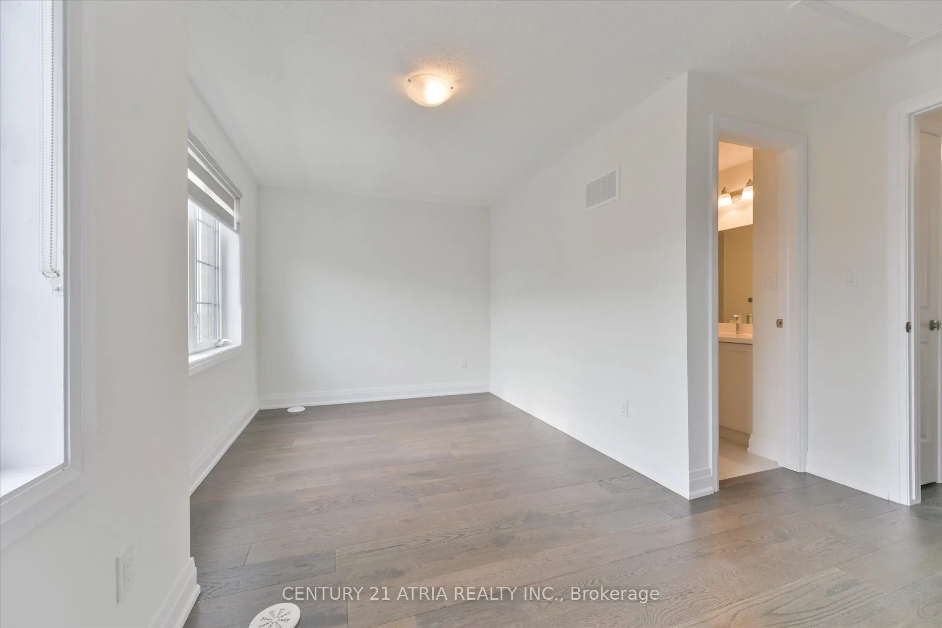 106 Clippers Crescent