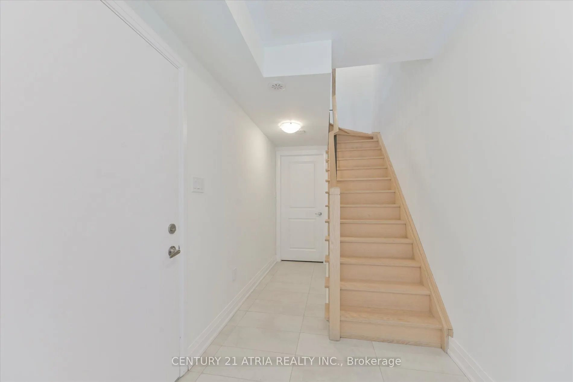 106 Clippers Crescent