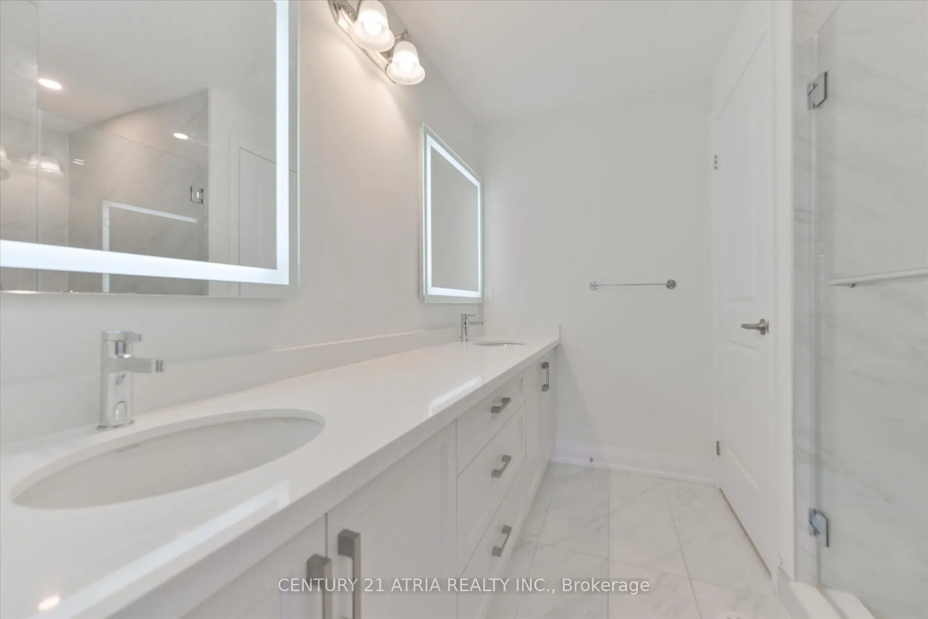 106 Clippers Crescent