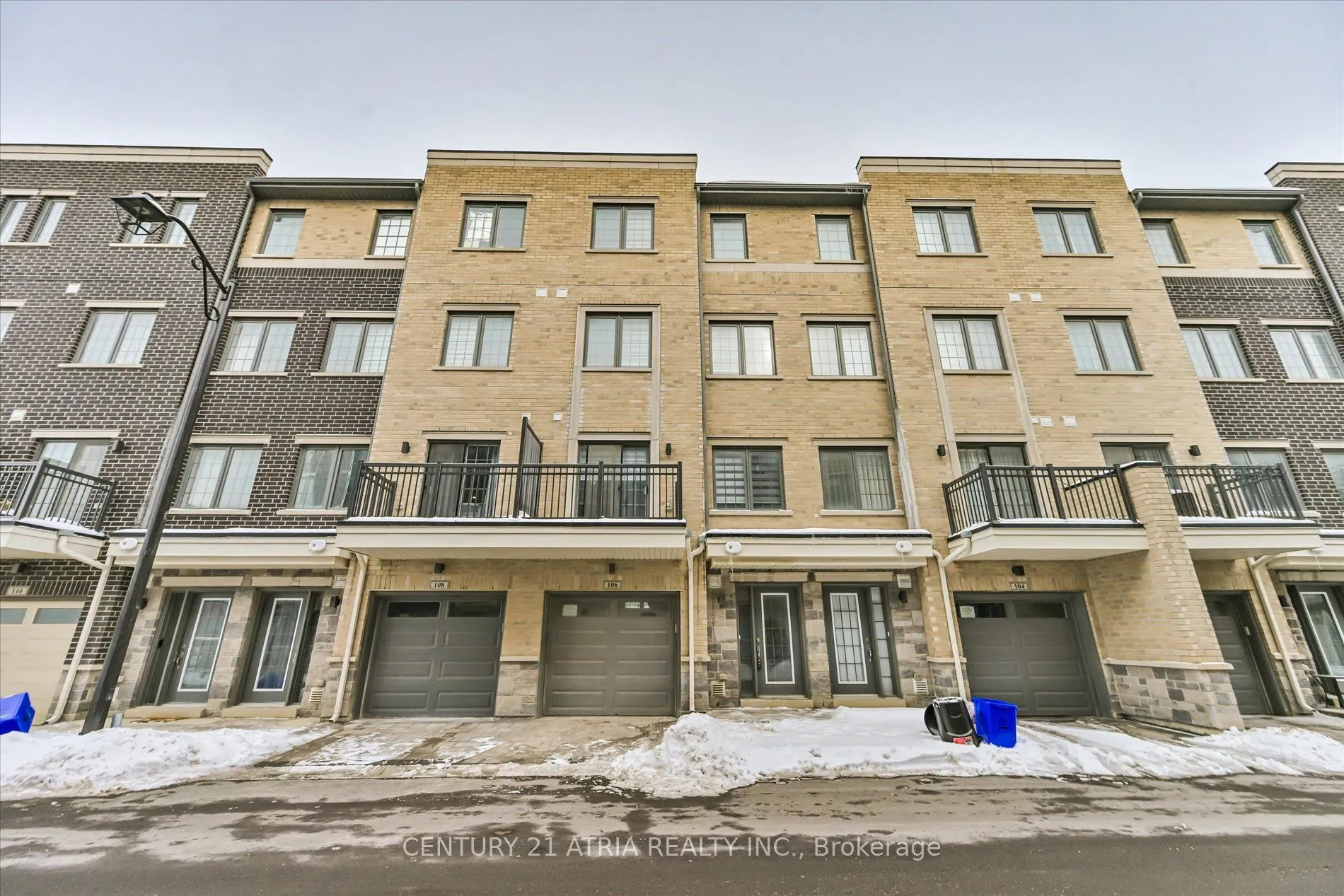 106 Clippers Crescent