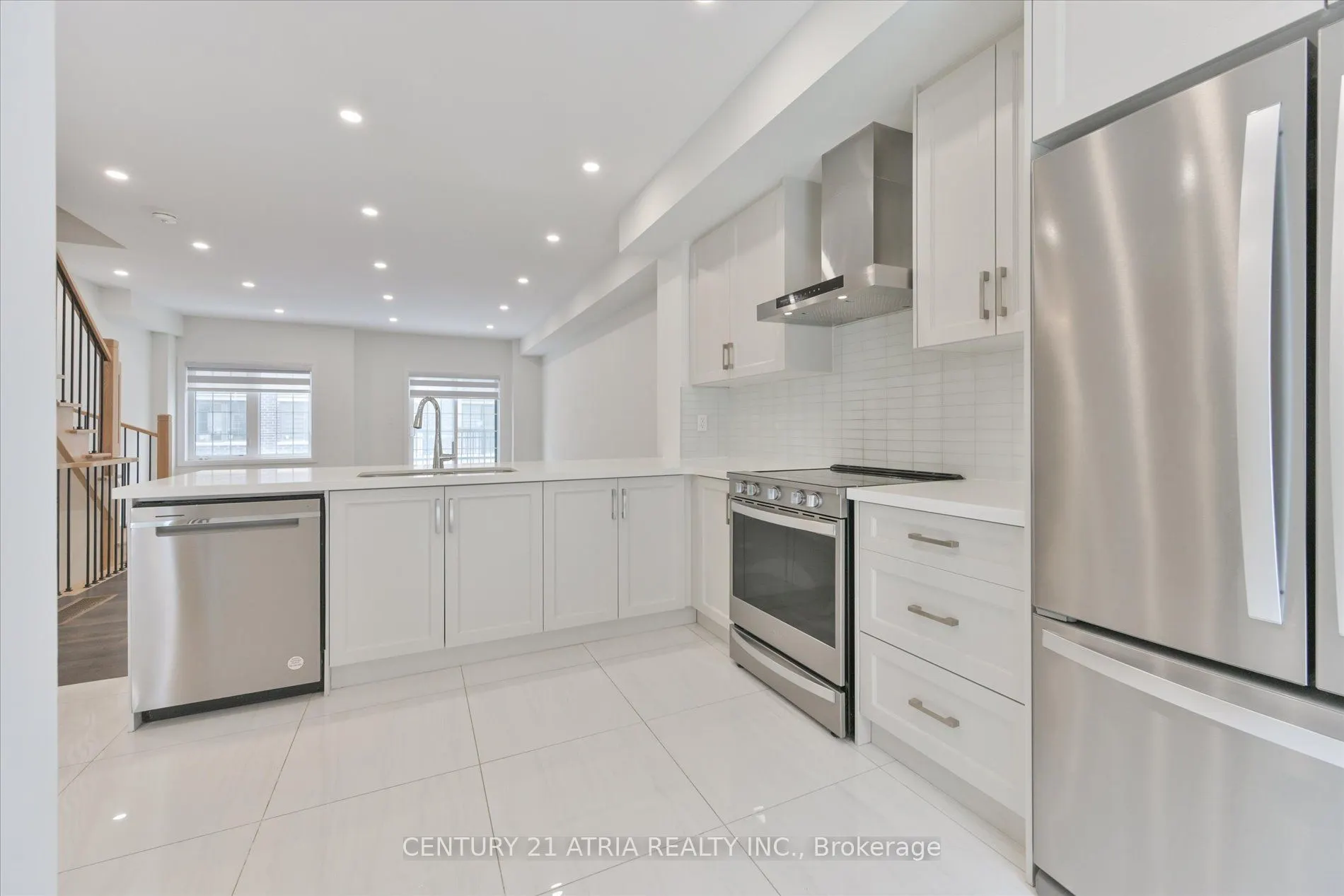 106 Clippers Crescent
